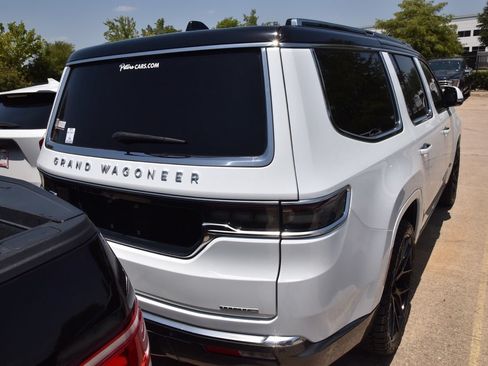 Used 2022 Jeep Grand Wagoneer Series I AWD/4WD image 7