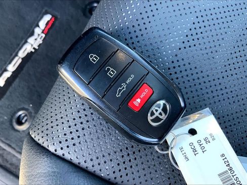 Used 2025 Toyota Tacoma TRD Sport w/ TRD Sport Premium Package image 15