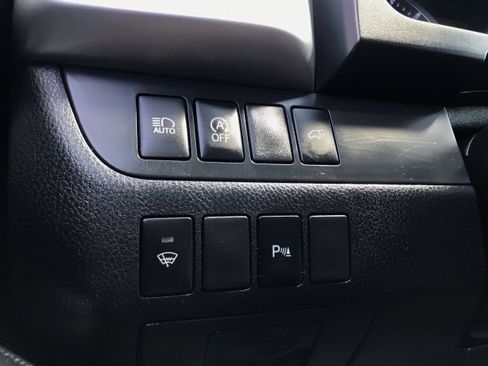 Used 2018 Toyota Highlander Limited image 28