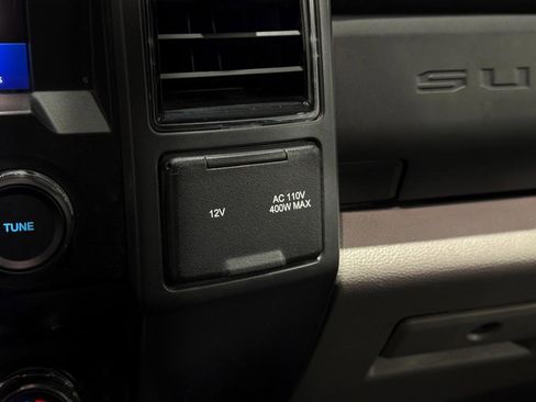 Used 2020 Ford F250 XLT w/ XLT Premium Package image 9