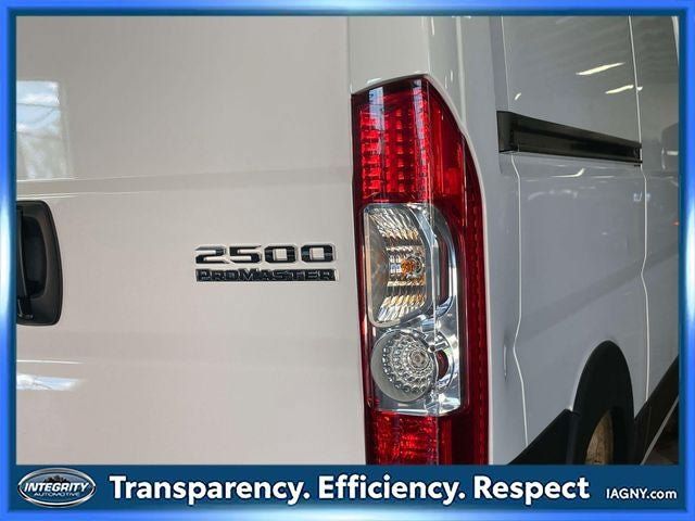 Used 2025 RAM ProMaster 2500 w/ Convenience Group FWD image 11