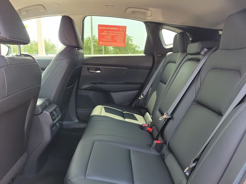 Certified 2025 Nissan Murano SV AWD/4WD image 18