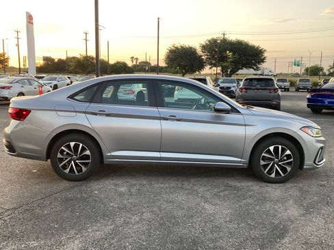 Used 2025 Volkswagen Jetta S FWD image 3