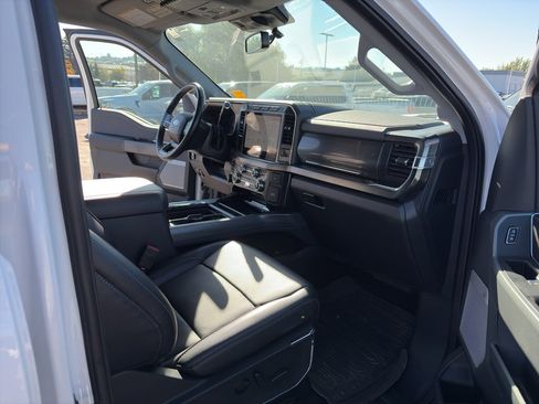Used 2024 Ford F350 Lariat image 29