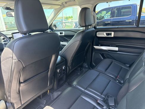 Used 2021 Ford Explorer Limited w/ Hybrid Equipment Group 310A AWD/4WD image 16