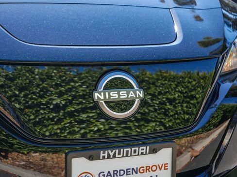 Used 2025 Nissan Leaf S FWD image 11