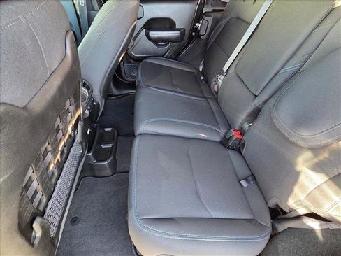 Used 2022 Jeep Wrangler Unlimited Rubicon 4xe image 18