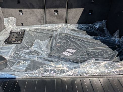 New 2026 BMW X5 M60i w/ Climate Comfort Package image 35