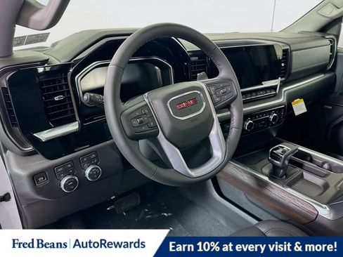 New 2026 GMC Sierra 1500 SLT w/ SLT Convenience Package image 6