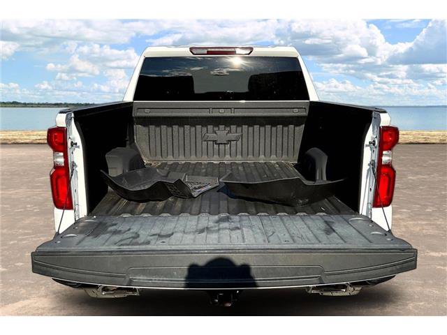 Used 2021 Chevrolet Silverado 1500 LT Trail Boss w/ Bed Protection Package AWD/4WD image 9