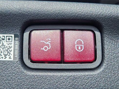 Certified 2025 Mercedes-Benz C 300 4MATIC Sedan image 17