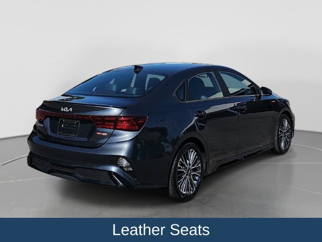 Used 2022 Kia Forte GT-Line w/ GT-Line Premium Package FWD image 4
