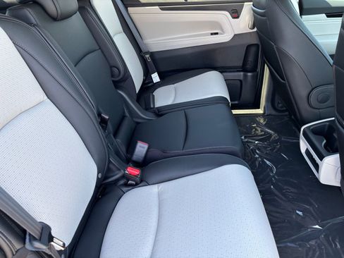 New 2026 Honda Odyssey Elite image 10