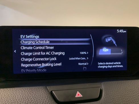 Used 2024 MAZDA CX-90 Plug-In Hybrid w/ Preferred AWD/4WD image 31