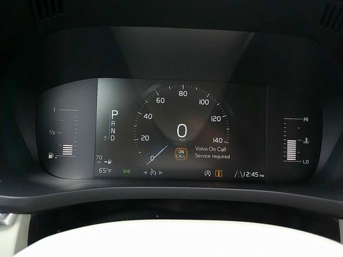 Used 2019 Volvo XC60 T5 Momentum w/ Premium Package AWD/4WD image 10