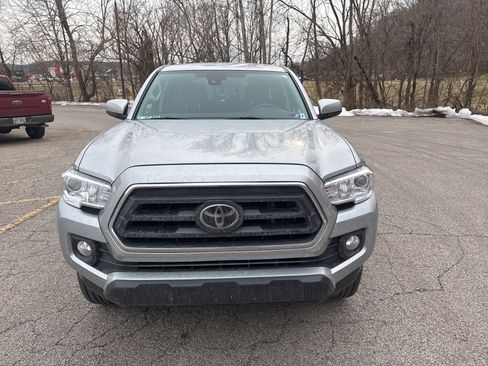 Used 2023 Toyota Tacoma SR5 w/ SR5 Appearance Package image 3