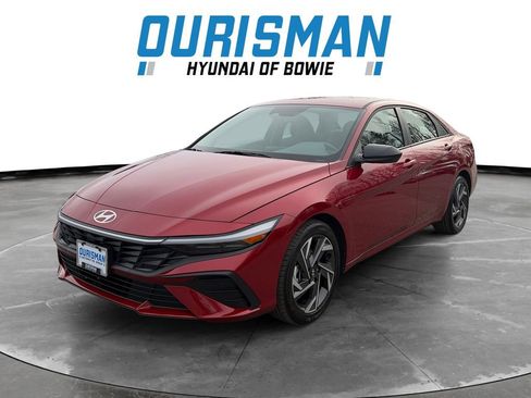 Certified 2025 Hyundai Elantra Sport image 2