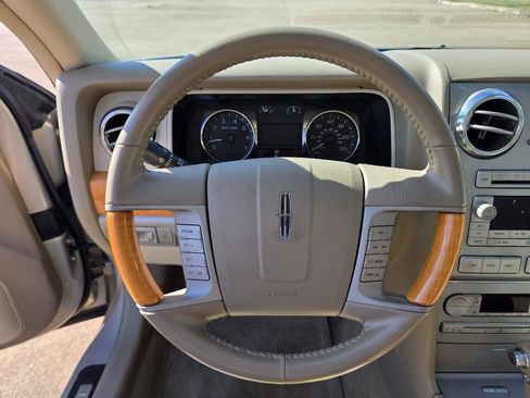 Used 2009 Lincoln MKZ FWD image 16
