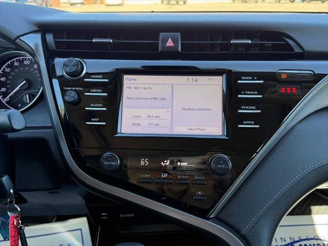 Used 2019 Toyota Camry SE FWD image 19