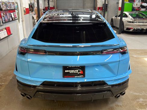 Used 2024 Lamborghini Urus Performante AWD/4WD image 9
