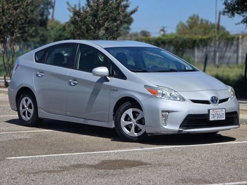 Used 2013 Toyota Prius Two FWD image 5