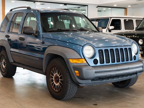 Used 2006 Jeep Liberty Sport AWD/4WD image 3