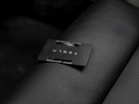 Used 2023 Tesla Model S image 54