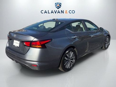 Used 2025 Nissan Altima 2.5 SV image 7