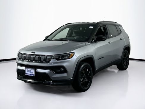 Used 2022 Jeep Compass Altitude w/ Convenience Group image 1