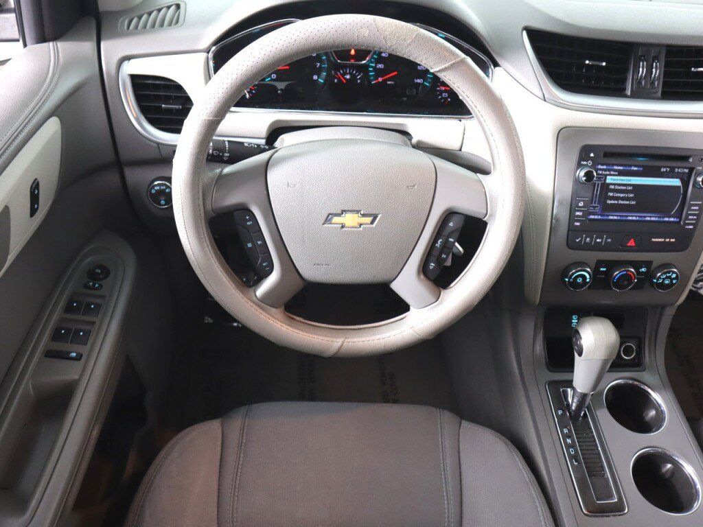 Used 2015 Chevrolet Traverse LS FWD image 27