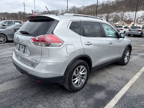 Used 2015 Nissan Rogue SL w/ SL Premium Package image 5