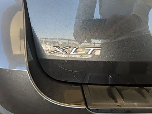 Used 2020 Ford Explorer XLT w/ Equipment Group 202A image 8