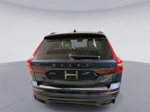 Used 2025 Volvo XC60 B5 Plus w/ Climate Package AWD/4WD image 5