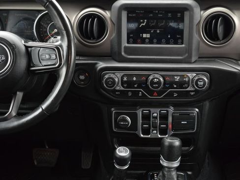 Used 2020 Jeep Wrangler Unlimited Sport AWD/4WD image 19