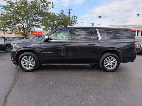 Used 2023 Chevrolet Suburban Premier AWD/4WD image 2