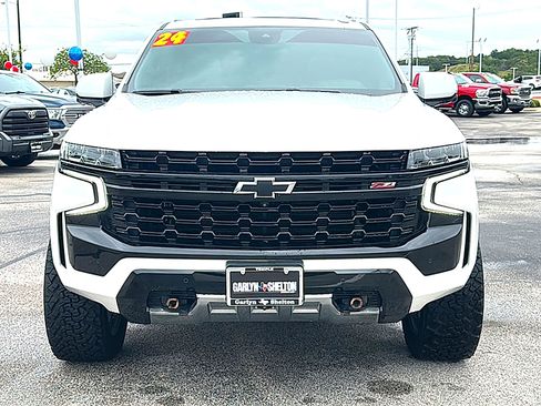 Used 2024 Chevrolet Tahoe Z71 w/ Luxury Package AWD/4WD image 11