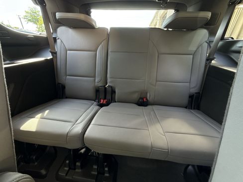 Used 2025 GMC Yukon Elevation AWD/4WD image 26