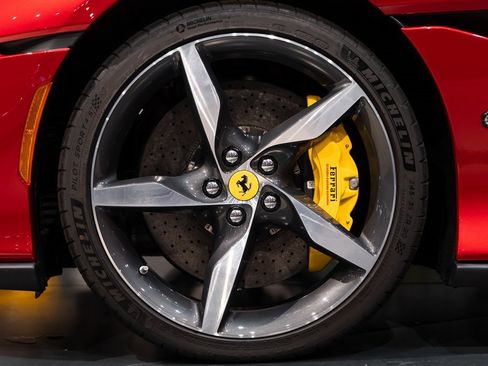 Certified 2023 Ferrari Portofino M image 12