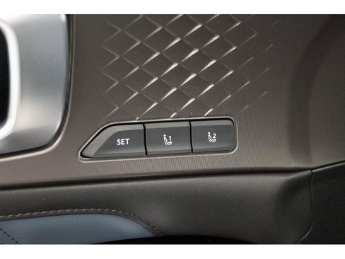 New 2025 Kia Sorento SX Prestige image 16