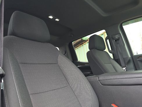 Used 2022 Chevrolet Silverado 1500 LT w/ Z71 Off-Road Package image 18