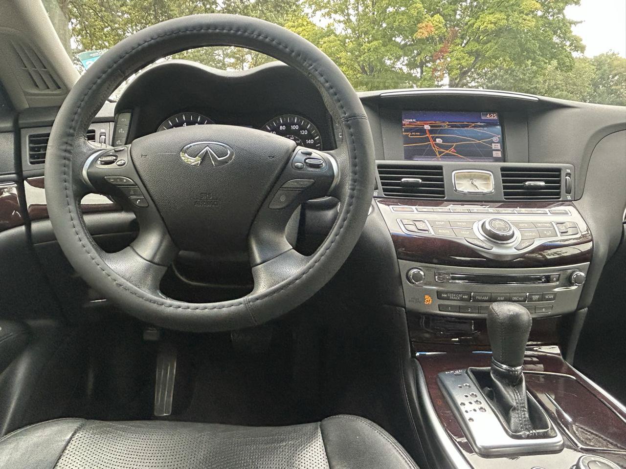 Used 2012 INFINITI M37 w/ Premium Pkg RWD image 26