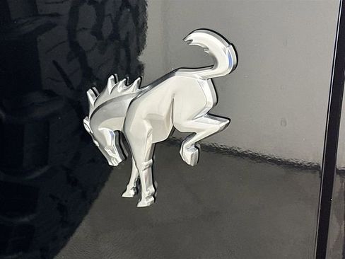 Used 2025 Ford Bronco Badlands image 29