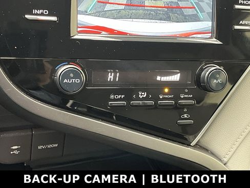 Used 2018 Toyota Camry SE image 18