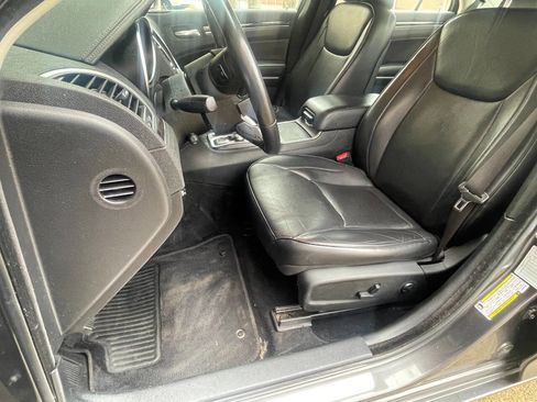 Used 2019 Chrysler 300 Limited image 14