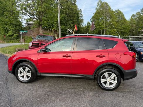 Used 2014 Toyota RAV4 XLE AWD/4WD image 4