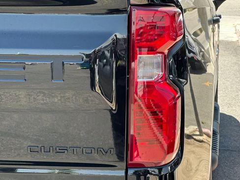 Used 2022 Chevrolet Silverado 1500 Custom w/ Rally Edition RWD image 28