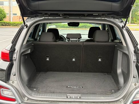 Used 2020 Hyundai Kona SEL Plus w/ Cargo Package FWD image 8