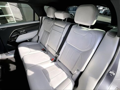 Used 2025 Land Rover Range Rover Sport image 26