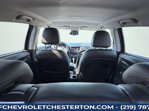 Used 2020 Chevrolet Trax LT w/ LT Convenience Package AWD/4WD image 27