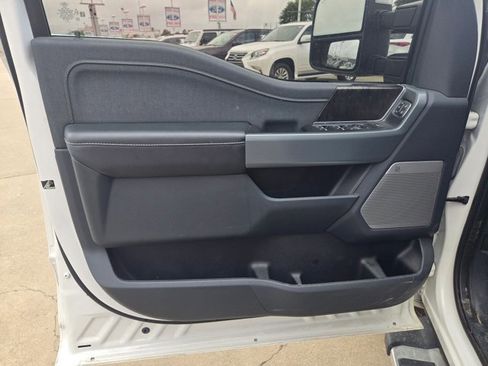 Used 2022 Ford F150 Lariat w/ Max Trailer Tow Package image 11